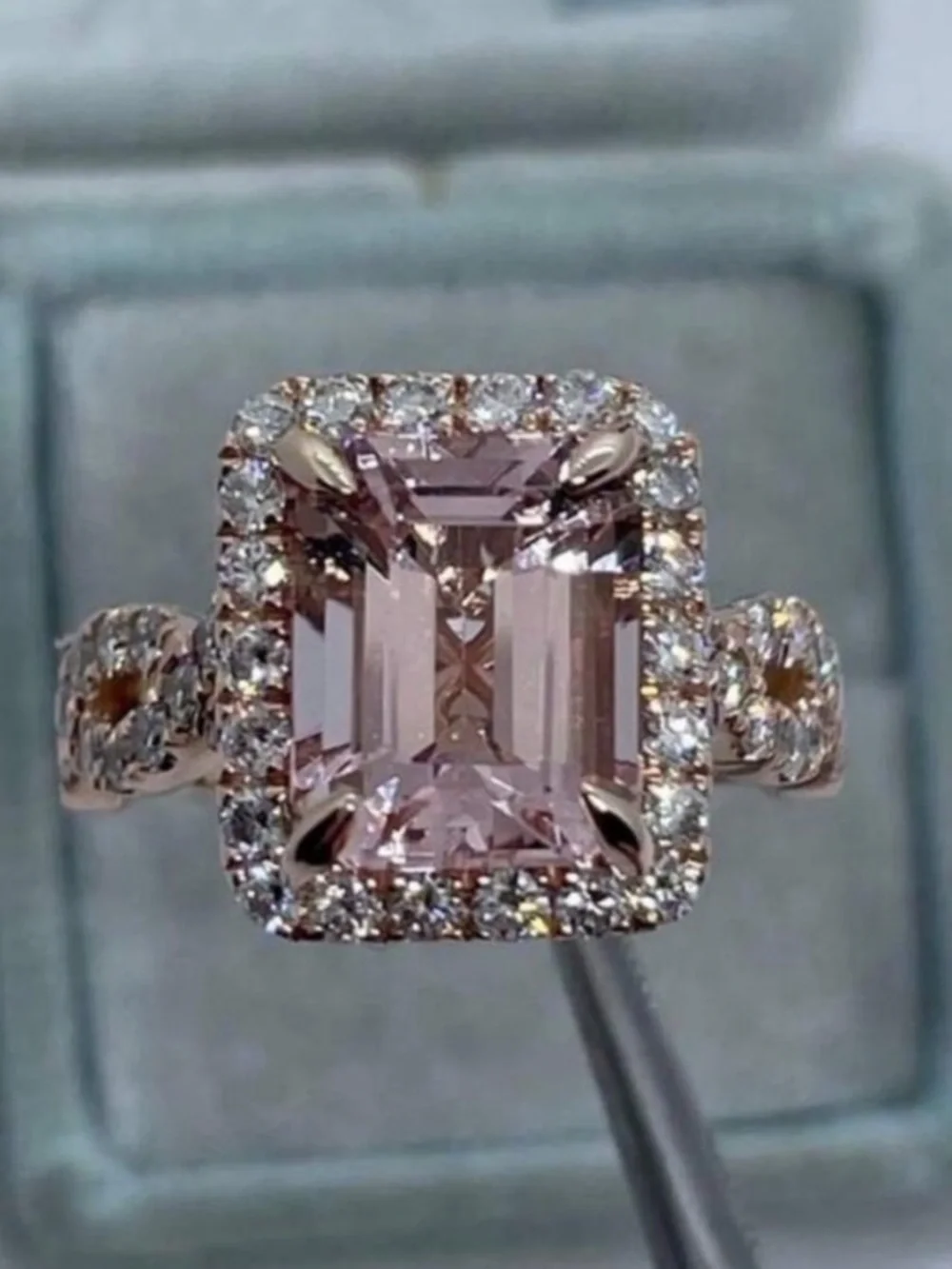 Rose gold ring